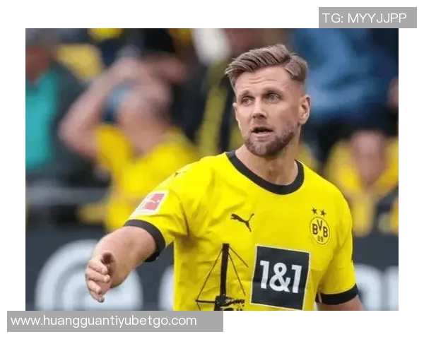 米兰官方宣布租借32岁前锋菲尔克鲁格买断费用为500万欧元 米兰官方宣布租借32岁前锋菲尔克鲁格买断费用为500万欧元